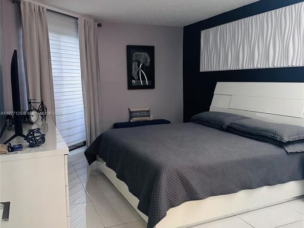 8215 SW 152nd Ave G307, Miami FL 33193