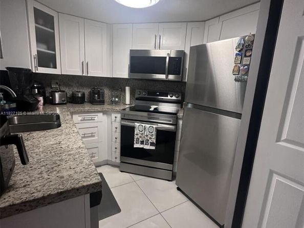 8215 SW 152nd Ave G307, Miami FL 33193