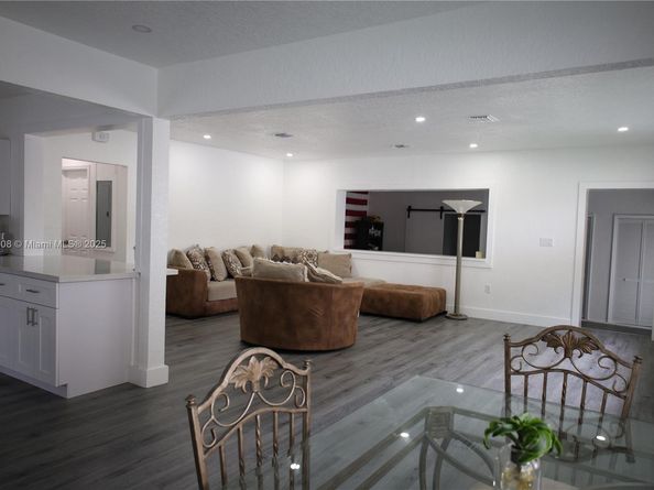 181 NE 121st St, North Miami FL 33161