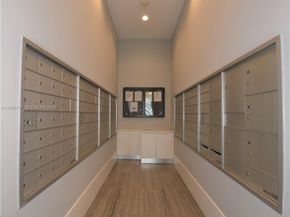 140 S Dixie Hwy 527, Hollywood FL 33020