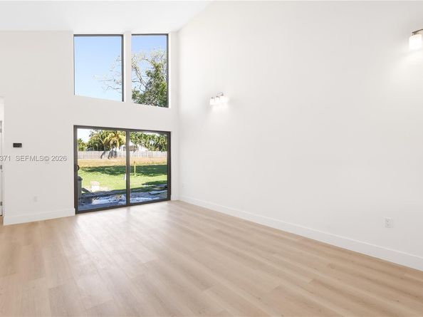 10675 NW 30th Pl 1, Sunrise FL 33322