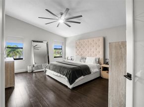 1034 NW 184th Way, Pembroke Pines FL 33029