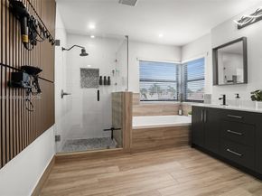 1034 NW 184th Way, Pembroke Pines FL 33029