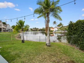 1034 NW 184th Way, Pembroke Pines FL 33029