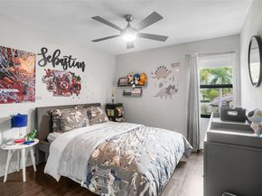 1034 NW 184th Way, Pembroke Pines FL 33029