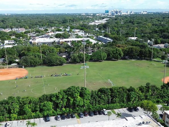 8267 SW 128th St 215, Pinecrest FL 33156