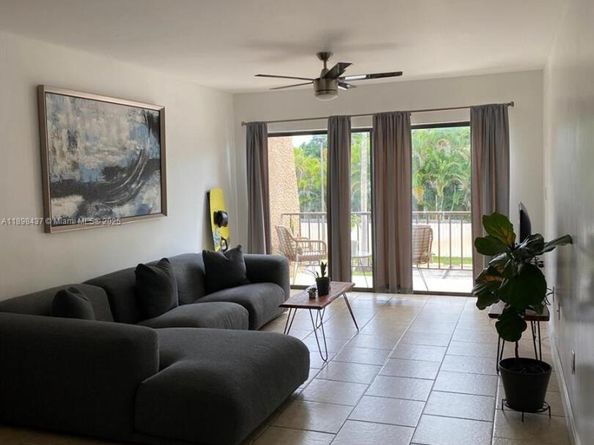 8267 SW 128th St 215, Pinecrest FL 33156