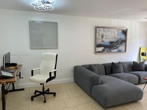 8267 SW 128th St 215, Pinecrest FL 33156