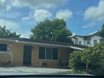360 NW 207th St