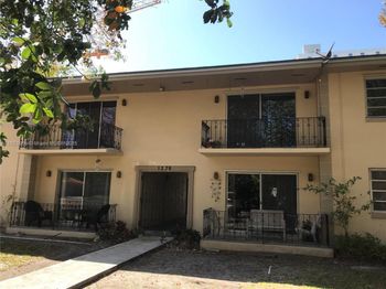 1239 Mariposa Ave