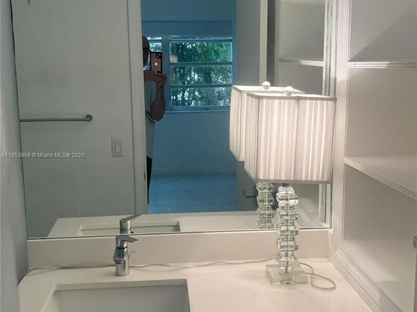 1239 Mariposa Ave 2, Coral Gables FL 33146