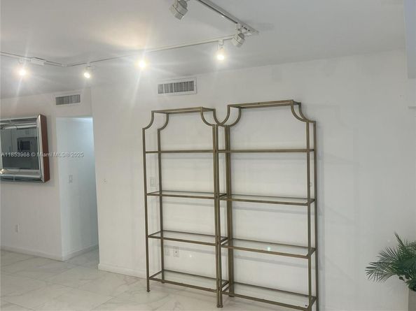 1239 Mariposa Ave 2, Coral Gables FL 33146