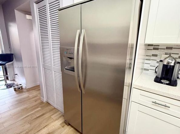 6169 NW 170th Ter, Hialeah FL 33015