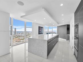 300 S Pointe Dr 3405, Miami Beach FL 33139