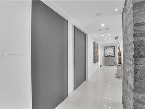 300 S Pointe Dr 3405, Miami Beach FL 33139