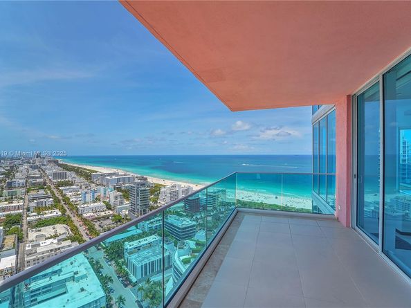 300 S Pointe Dr 3405, Miami Beach FL 33139
