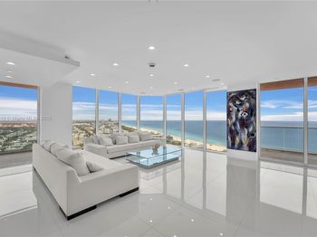 300 S Pointe Dr