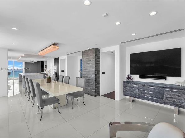 300 S Pointe Dr 3405, Miami Beach FL 33139