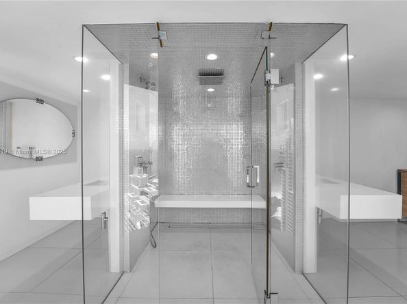 300 S Pointe Dr 3405, Miami Beach FL 33139