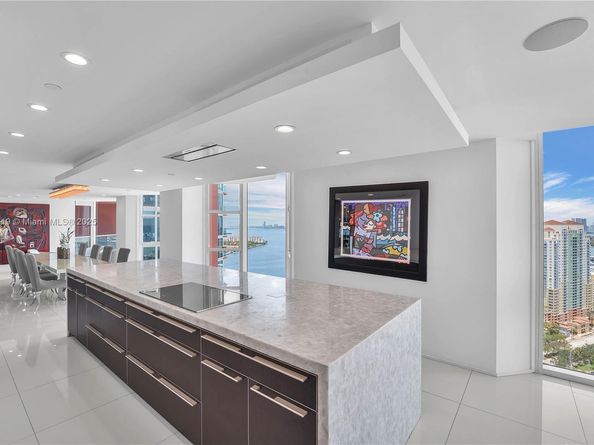 300 S Pointe Dr 3405, Miami Beach FL 33139