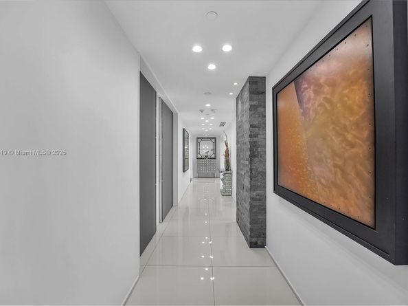 300 S Pointe Dr 3405, Miami Beach FL 33139