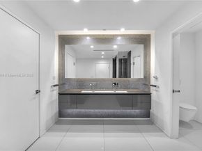 300 S Pointe Dr 3405, Miami Beach FL 33139