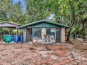 3041 Oak Ave, Miami FL 33133