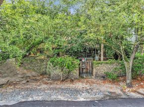 3041 Oak Ave, Miami FL 33133
