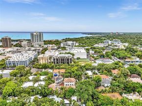 3041 Oak Ave, Miami FL 33133