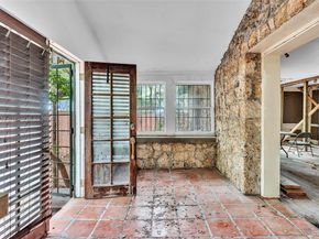 3041 Oak Ave, Miami FL 33133