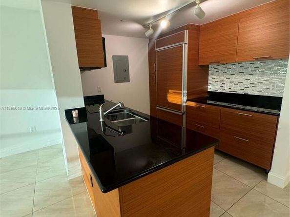 50 Biscayne Blvd 3405, Miami FL 33132