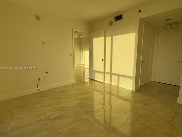 50 Biscayne Blvd 3405, Miami FL 33132