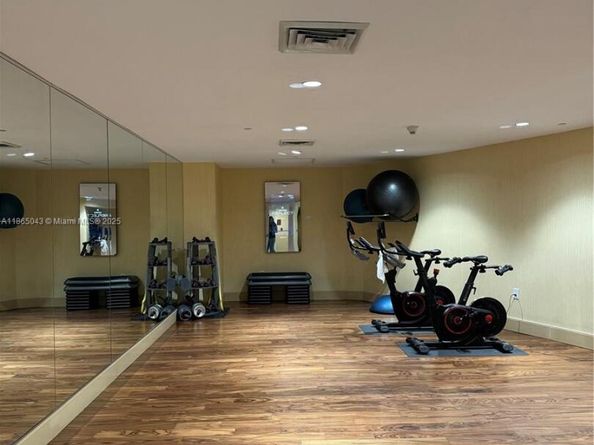 50 Biscayne Blvd 3405, Miami FL 33132