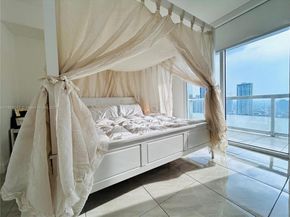 50 Biscayne Blvd 3405, Miami FL 33132