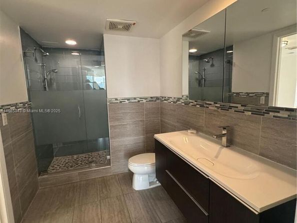 50 Biscayne Blvd 3405, Miami FL 33132