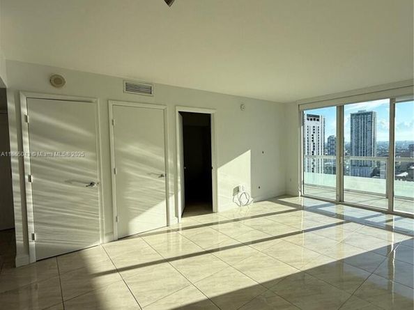 50 Biscayne Blvd 3405, Miami FL 33132