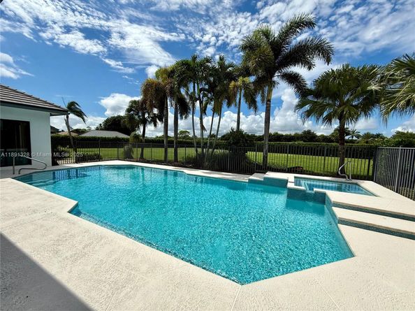14984 Roan Ct, Wellington FL 33414