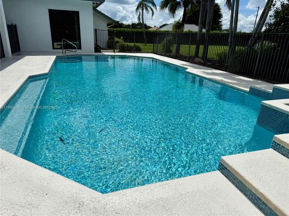 14984 Roan Ct, Wellington FL 33414