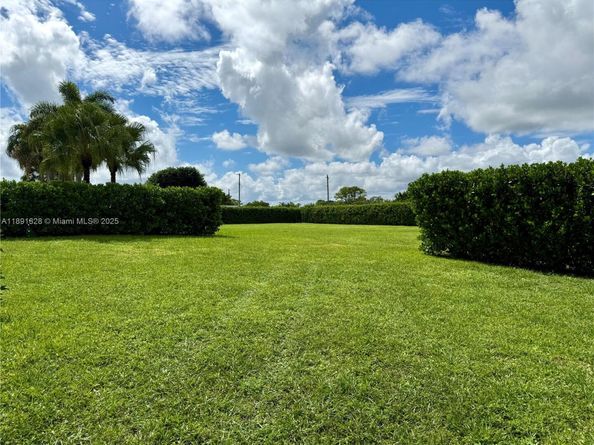 14984 Roan Ct, Wellington FL 33414