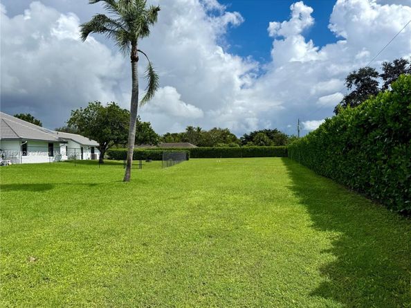14984 Roan Ct, Wellington FL 33414