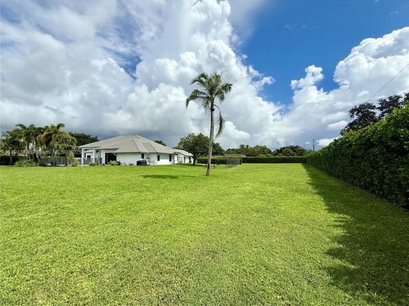 14984 Roan Ct, Wellington FL 33414