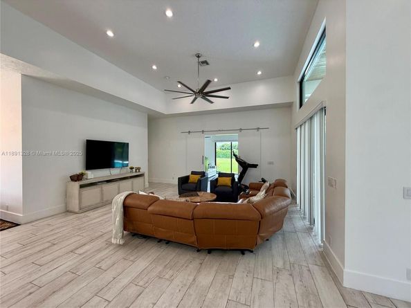 14984 Roan Ct, Wellington FL 33414