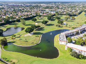 9820 S Hollybrook Lake Dr 16105, Pembroke Pines FL 33025