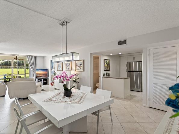 9820 S Hollybrook Lake Dr 16105, Pembroke Pines FL 33025