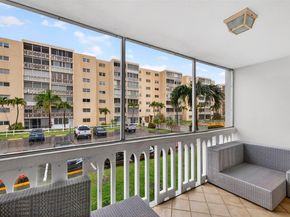 420 NE 12th Ave 202, Hallandale Beach FL 33009