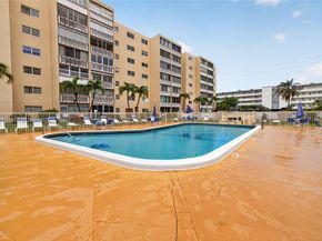 420 NE 12th Ave 202, Hallandale Beach FL 33009