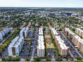 420 NE 12th Ave 202, Hallandale Beach FL 33009