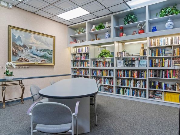 1100 Colony Point Circle 201, Pembroke Pines FL 33026