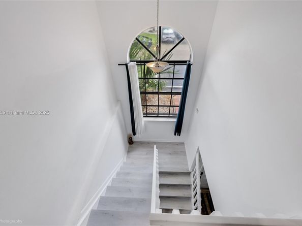 400 NW 103rd Ter, Pembroke Pines FL 33026