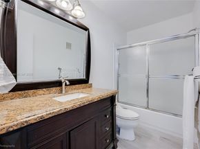 400 NW 103rd Ter, Pembroke Pines FL 33026